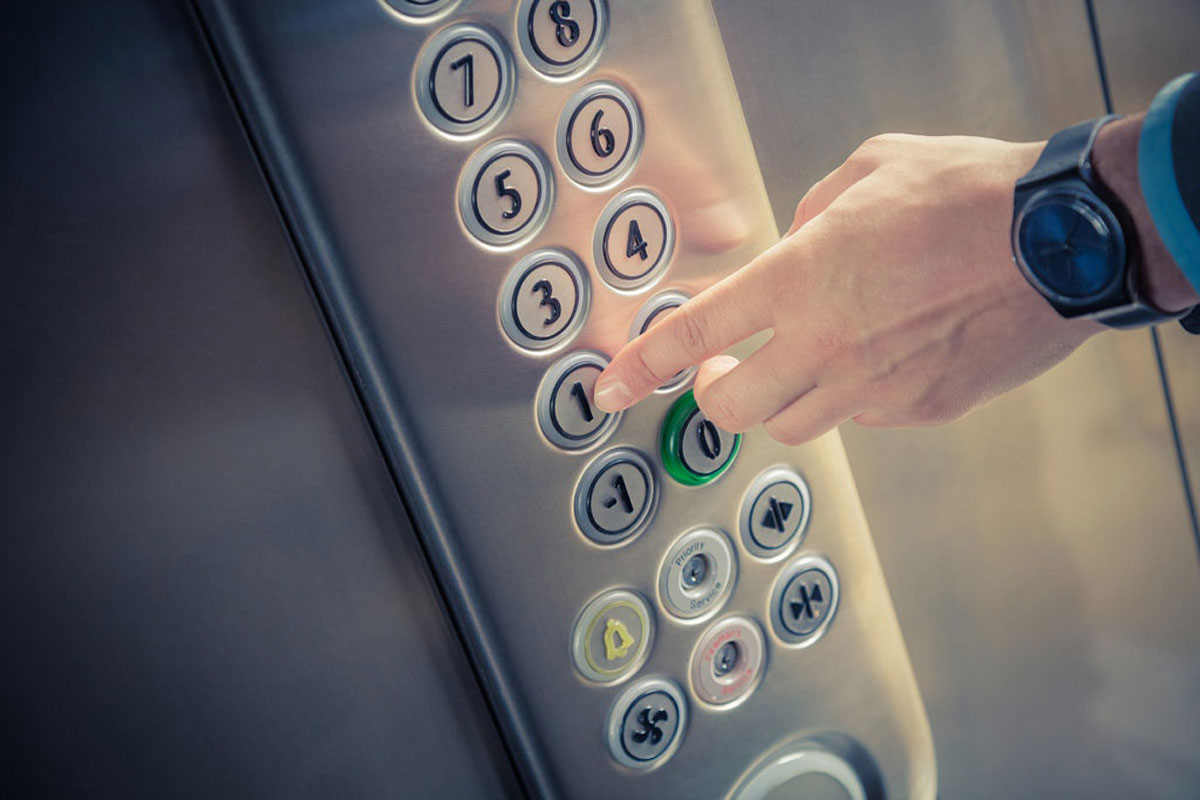 آیا استفاده از آسانسور می‌‌تواند باعث ابتلا به ویروس کرونا شود؟