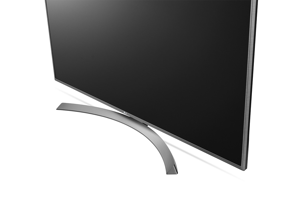 نمای پایه یا استند U شکل تلویزیون ال جی UJ6900 مدل 55 اینچ با بدنه نقره ای و صفحه خاموش