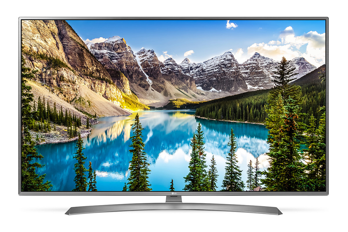 نمای جلو تلویزیون ال جی UJ6900 مدل 55 اینچ با بدنه نقره ای و صفحه روشن با نمایش منظره