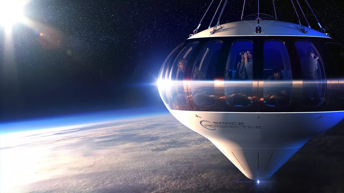 مسافران کپسول نپتون درحال تماشای نمای زمین