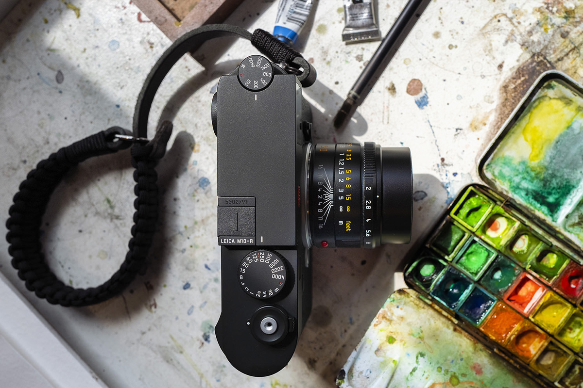 نمای بالا دوربین لایکا Leica M10-R