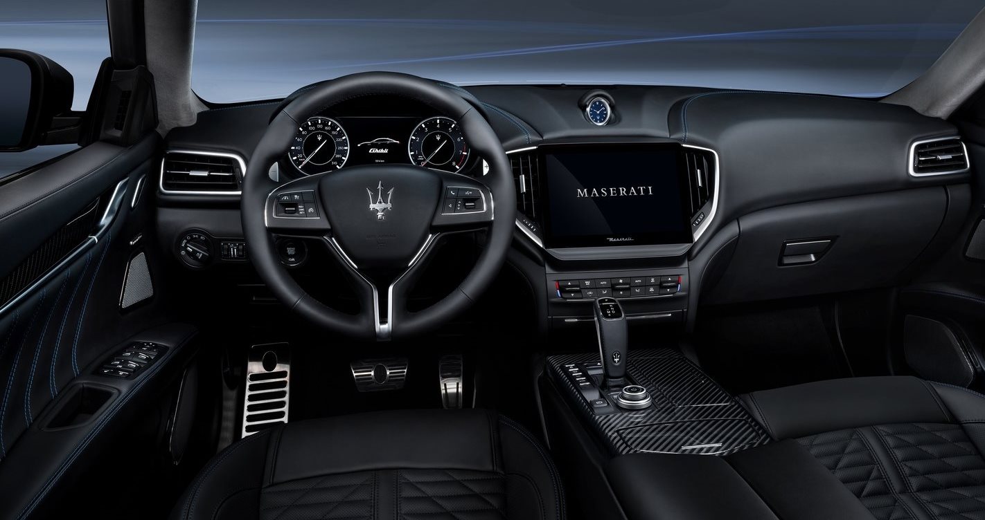 Maserati Ghibli Hybrid مازراتی هیبرید گیبلی - نمای کابین