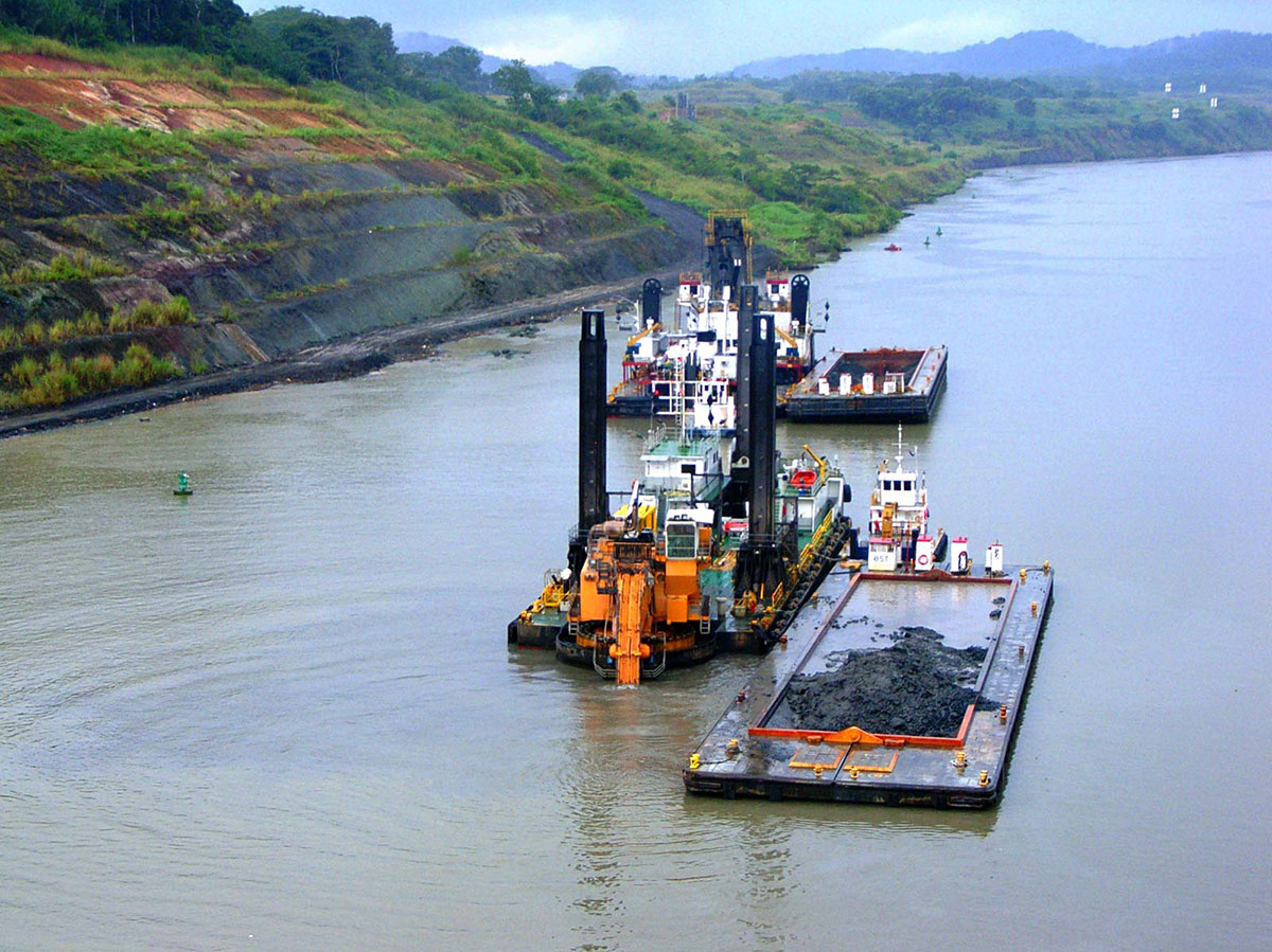 لایروبی کانال پاناما / Panama Canal