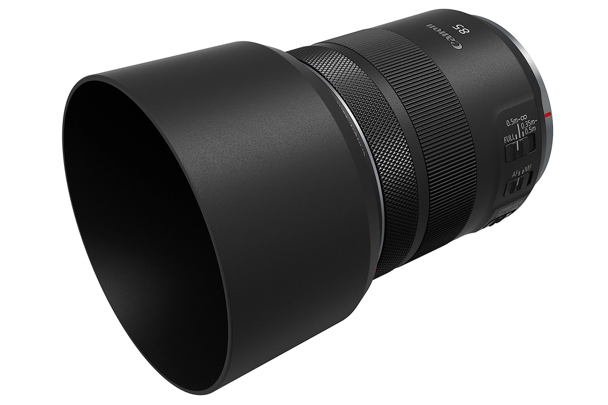 نمای سه رخ لنز Canon RF 85mm f/2 IS STM Macro