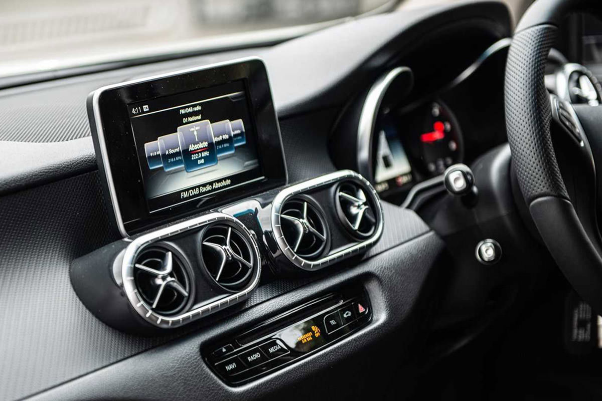 Kun Design Car Tuning ile Mercedes-Benz X-Class Pickup Pickup Dashboard ve Eğlence Sistemi