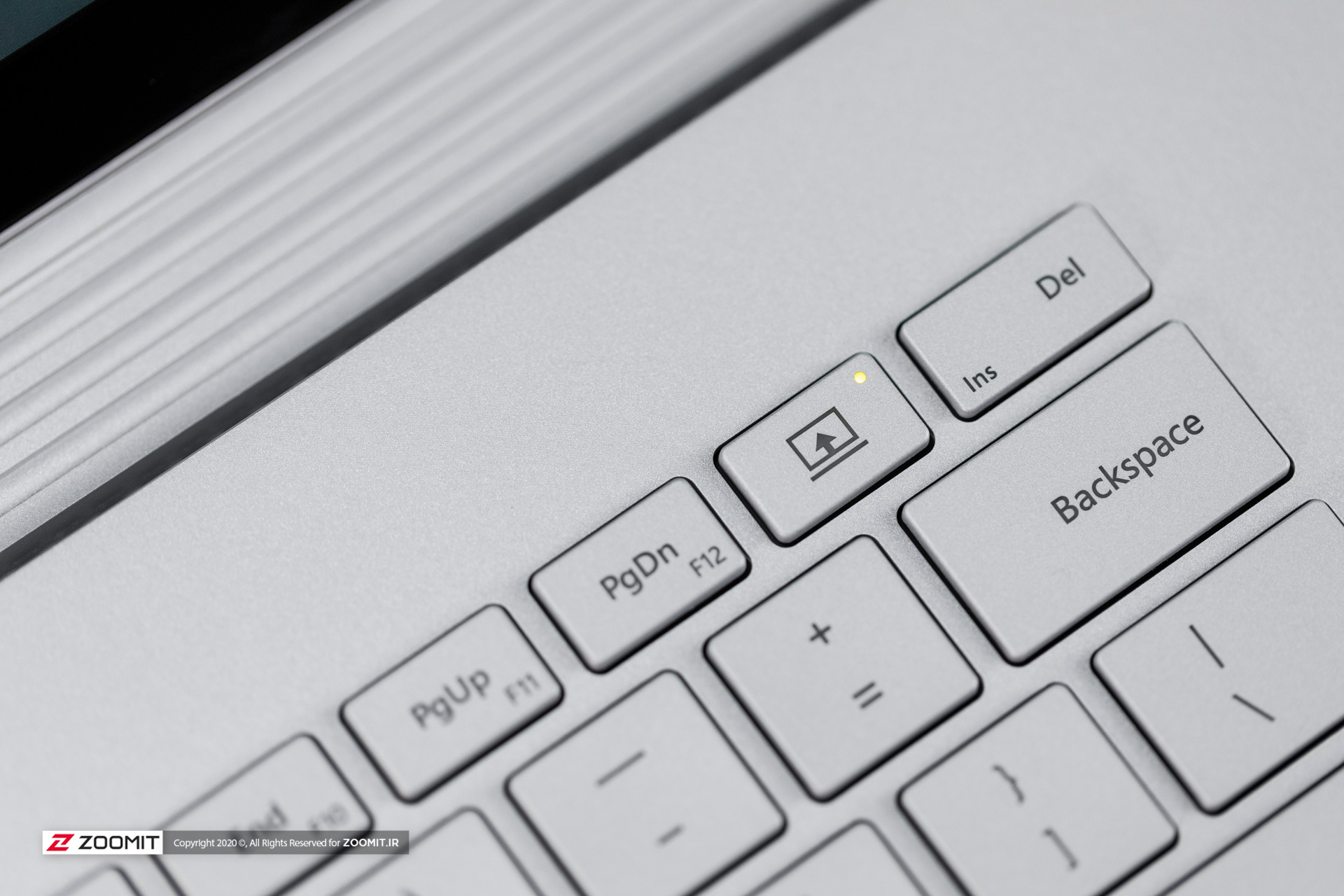 دکمه Detach نمایشگر سرفیس بوک ۳ مایکروسافت / Microsoft Surface Book 3