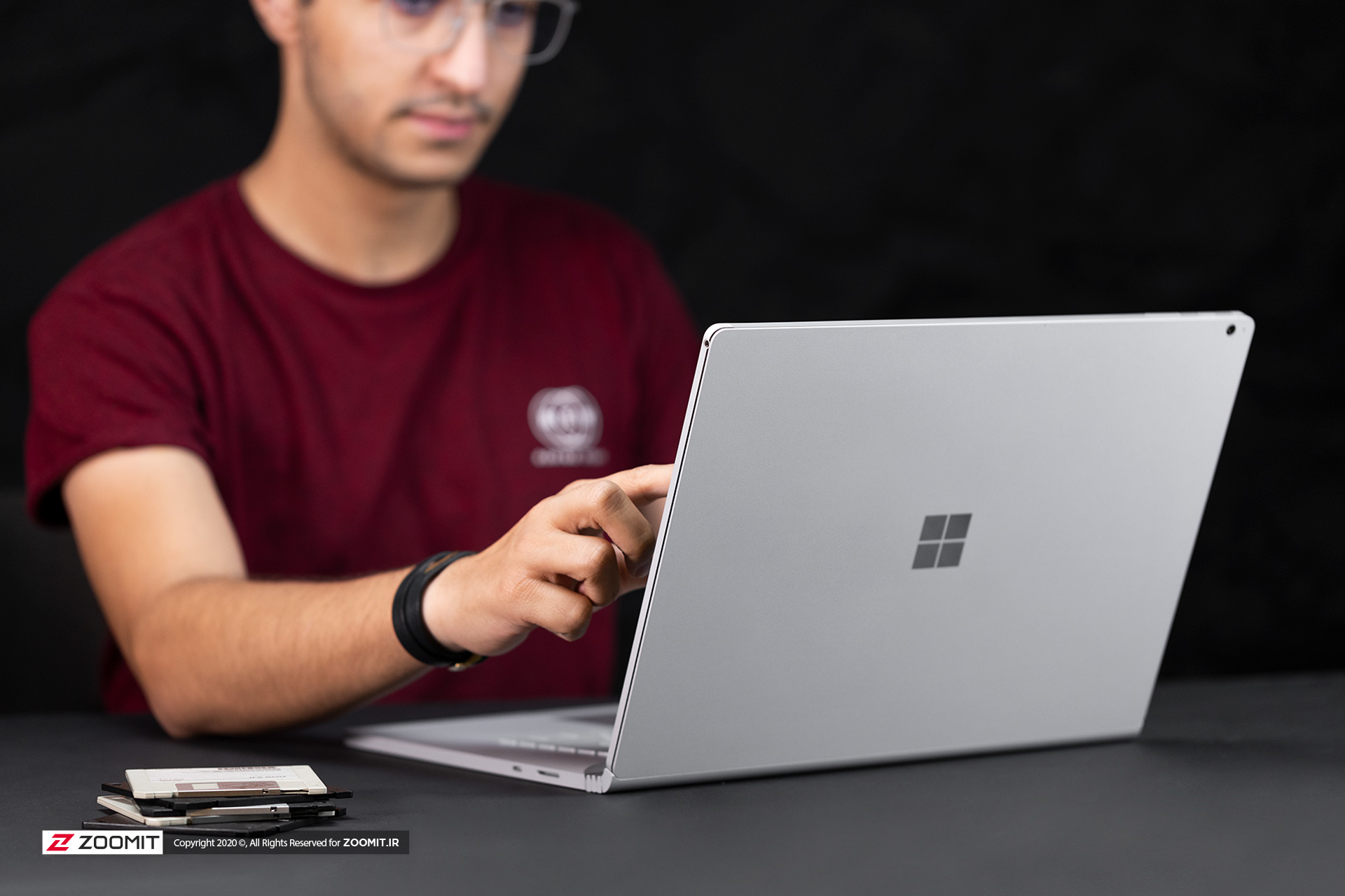 سرفیس بوک 3 مایکروسافت / Microsoft Surface Book 3 در حال استفاده