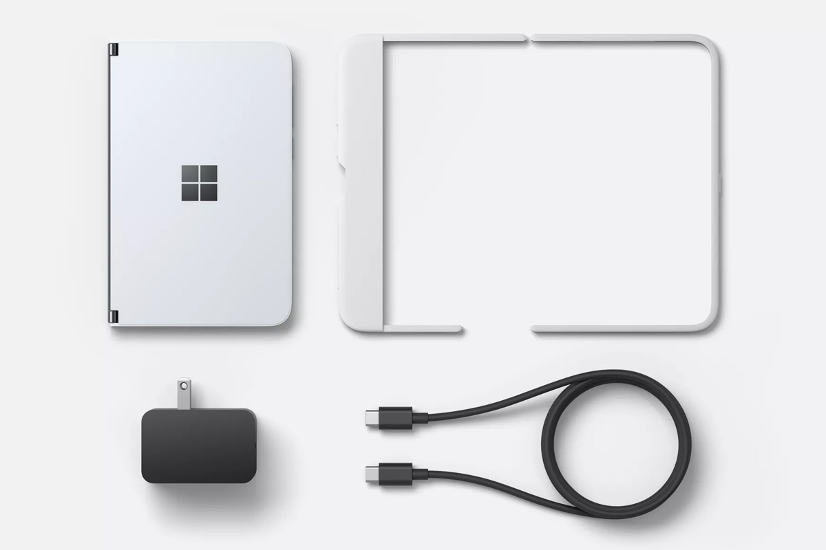 متعلقات جعبه سرفیس دوئو مایکروسافت / Microsoft Surface Duo شامل قاب محافظ و شارژر و کابل