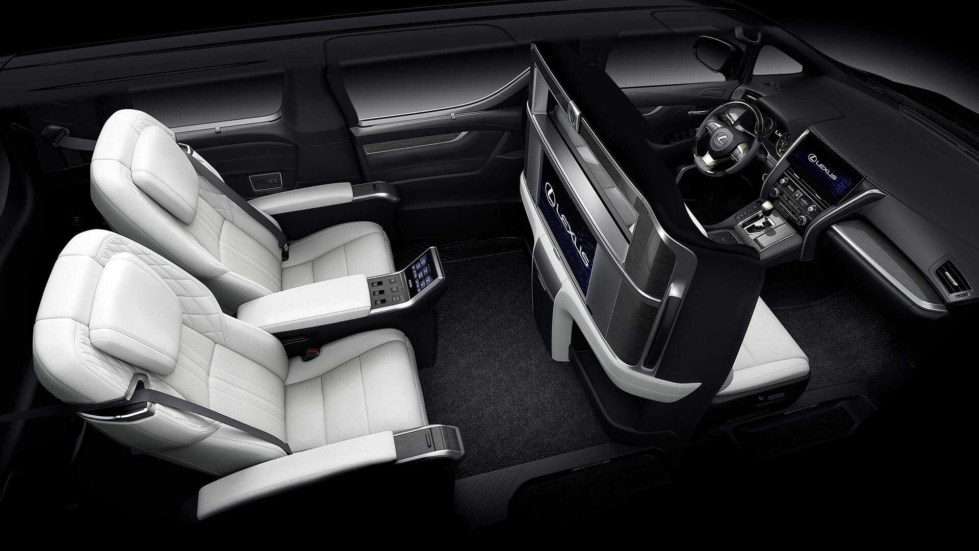 نمای داخل کابین و داشبورد مینی ون لوکس لکسوس ال ام / Lexus LM Minivan