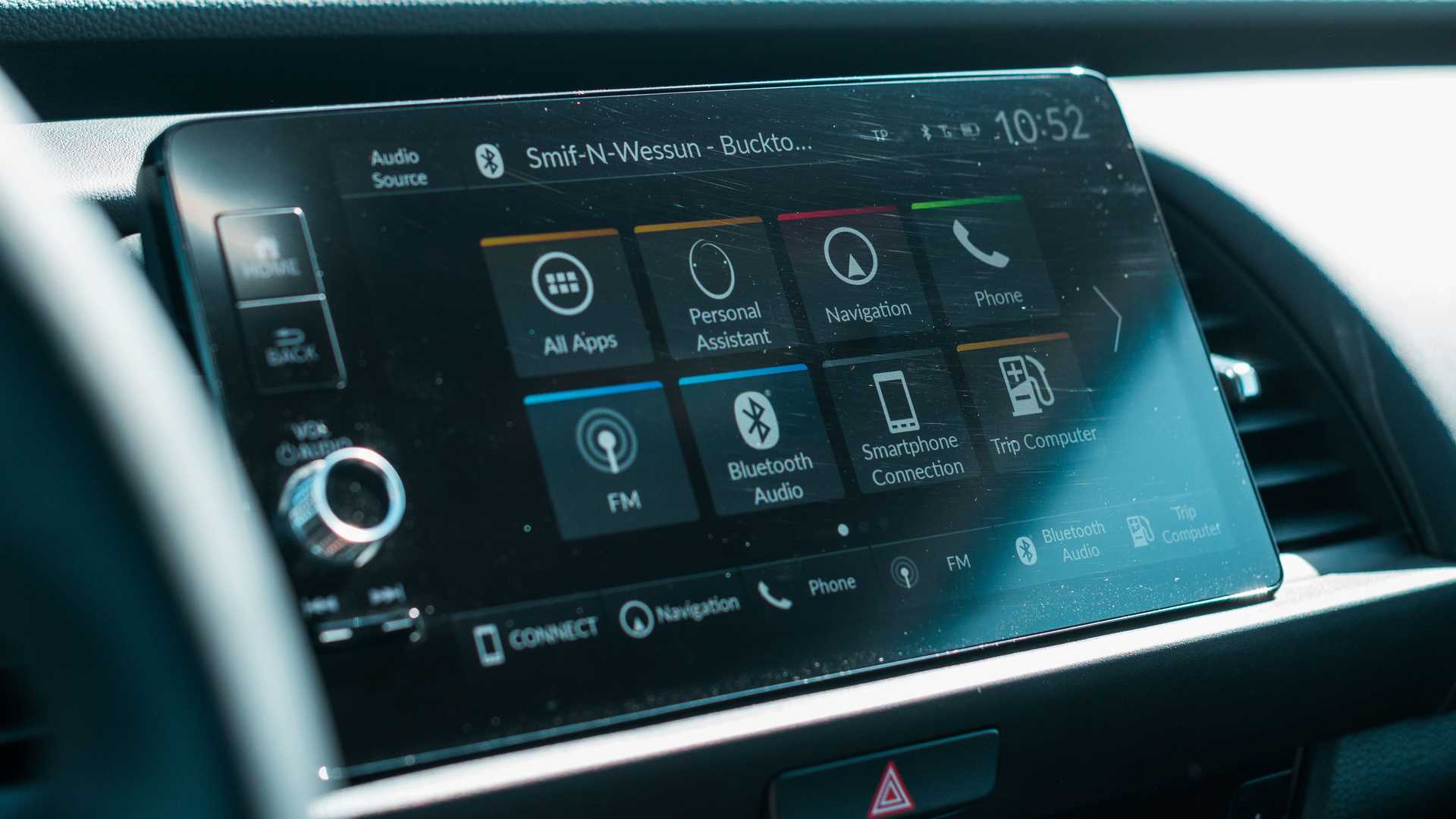 سیستم سرگرمی و نمایشگر لمسی خودروی هیبریدی / Hybrid car هوندا جاز فیت / 2020 Honda Jazz (Fit) e:HEV