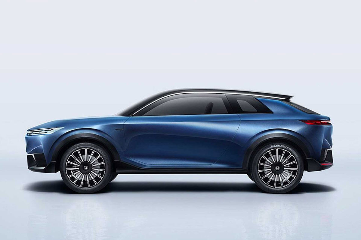 نمای جانبی خودرو شاسی بلند مفهومی و برقی هوندا / Honda SUV e:concept آبی رنگ