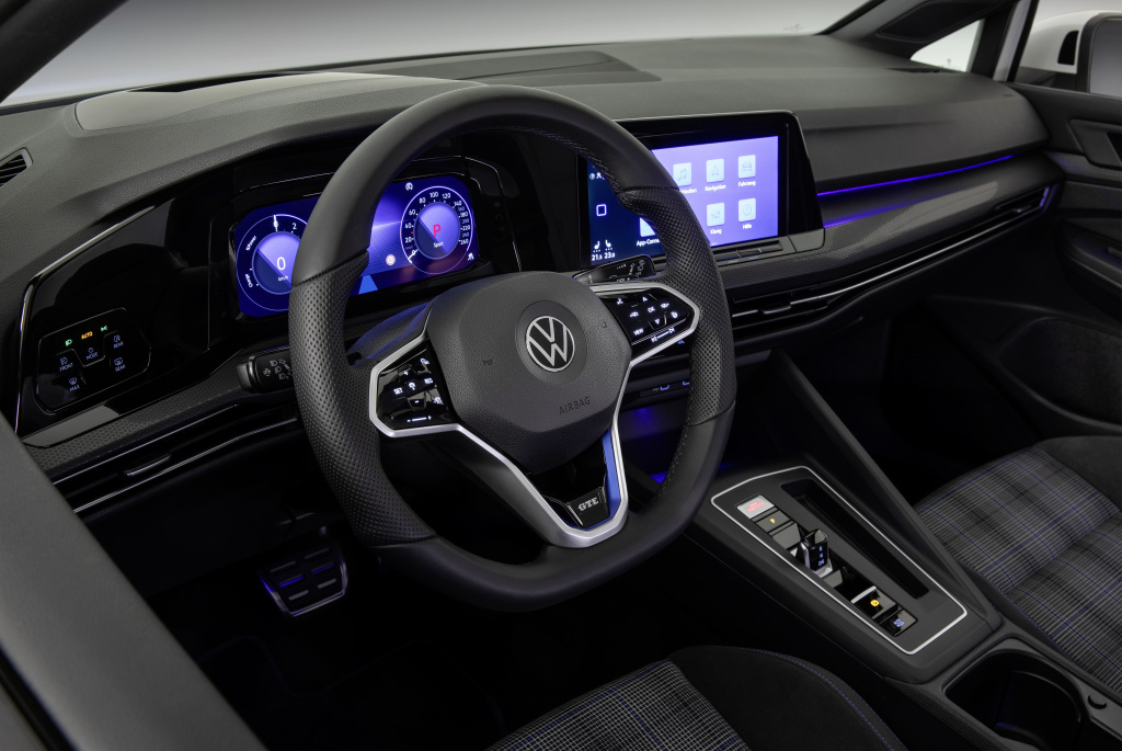  Volkswagen Golf GTE فولکس واگن گلف پلاگین هیبرید 2021