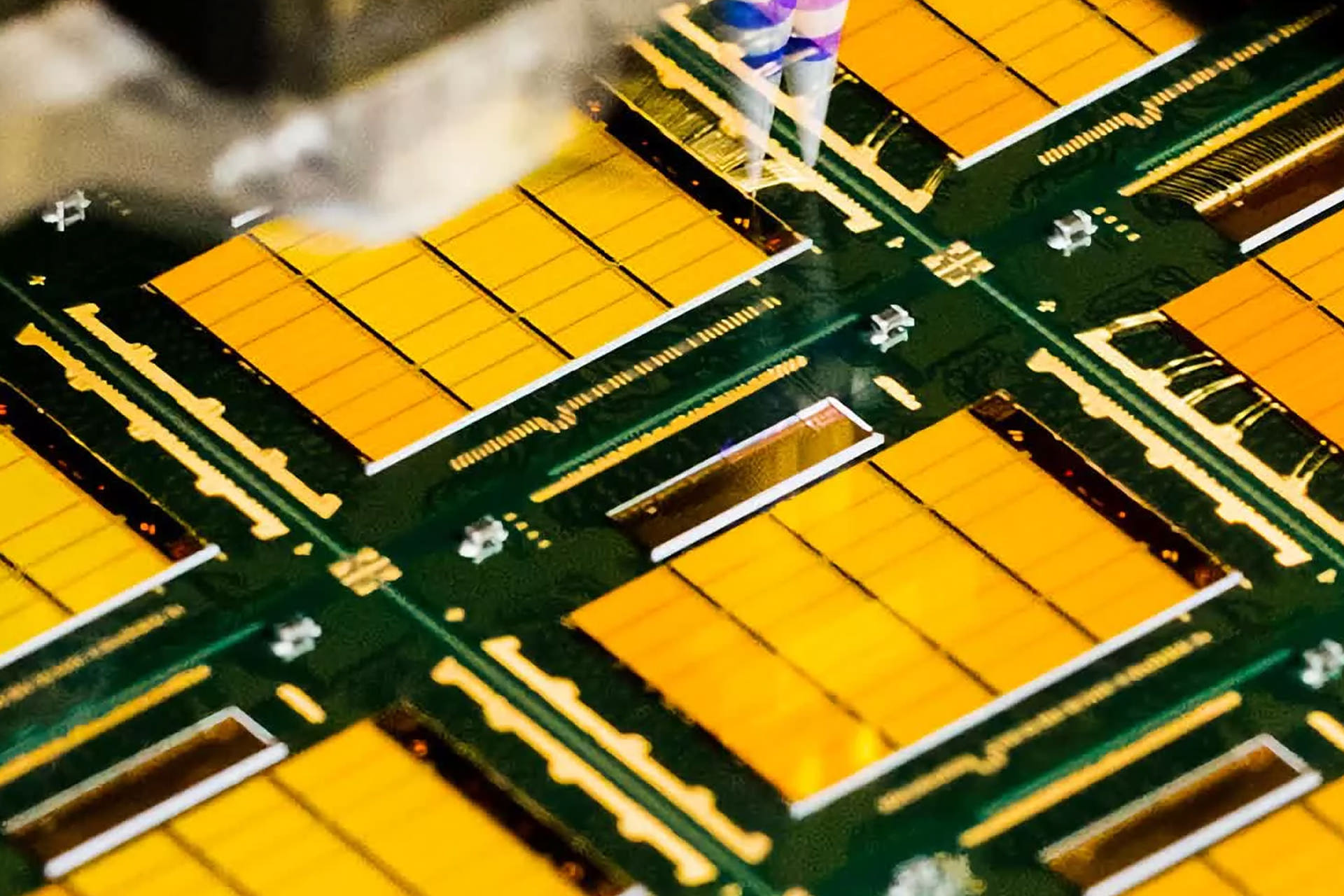 نود پردازشی 1α مایکرون قدرت پردازشی حافظه‌های DRAM را افزایش می‌دهد