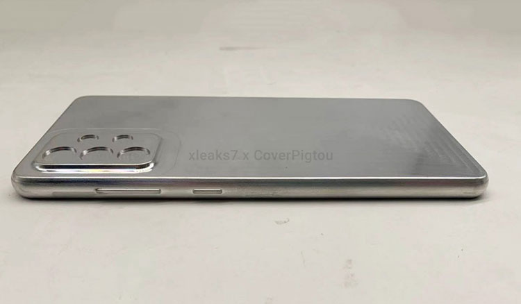 تصویر منتشرشده از قالب گلکسی A72 ظاهر این گوشی را فاش کرد 