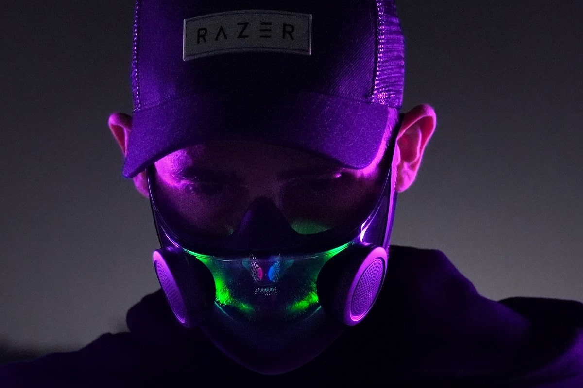 ریزر ماسک صورت هوشمند با میکروفون و نورپردازی کروما معرفی کرد