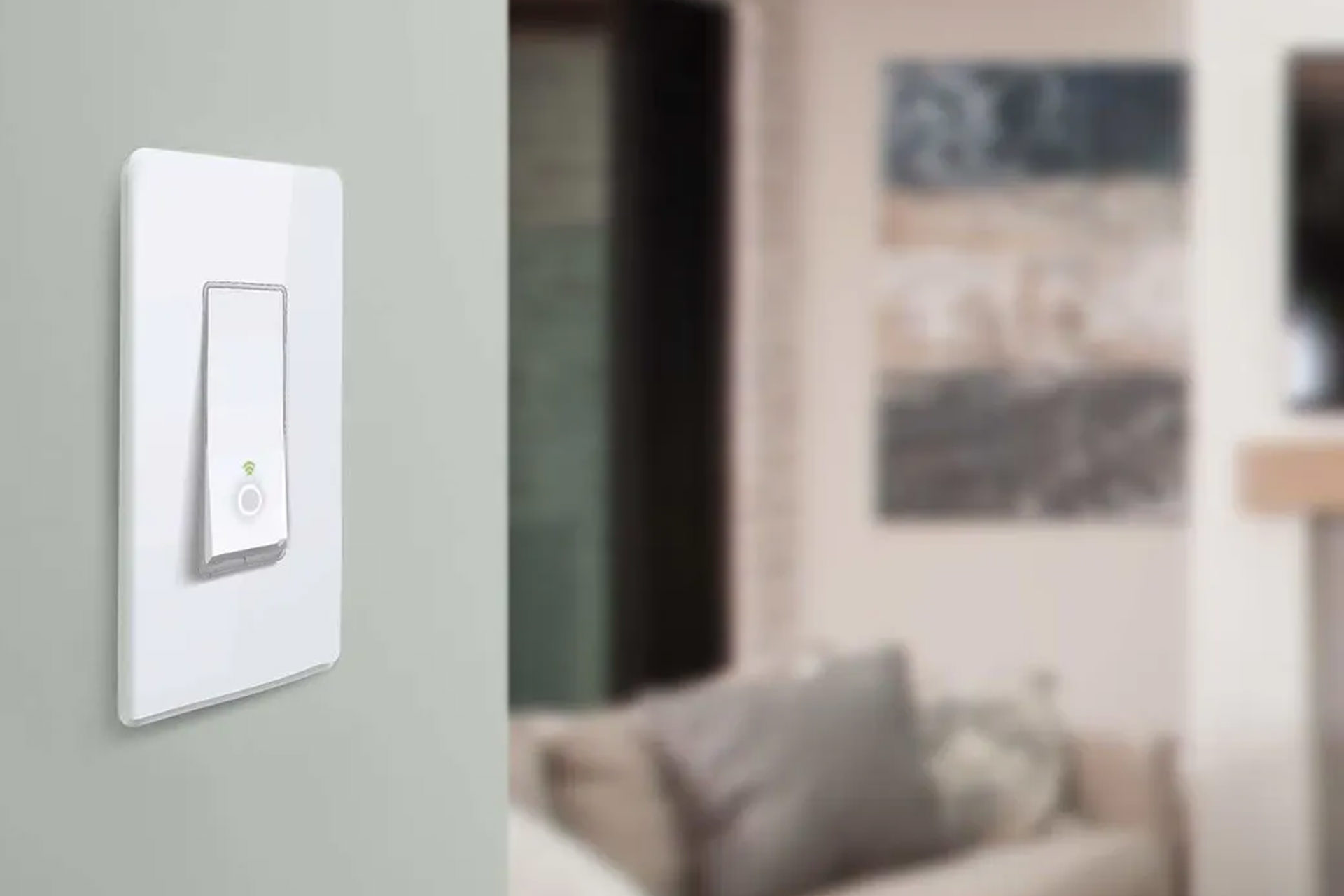 کلید هوشمند برق Smart Wi-Fi Light Switch تی پی لینک روی دیوار