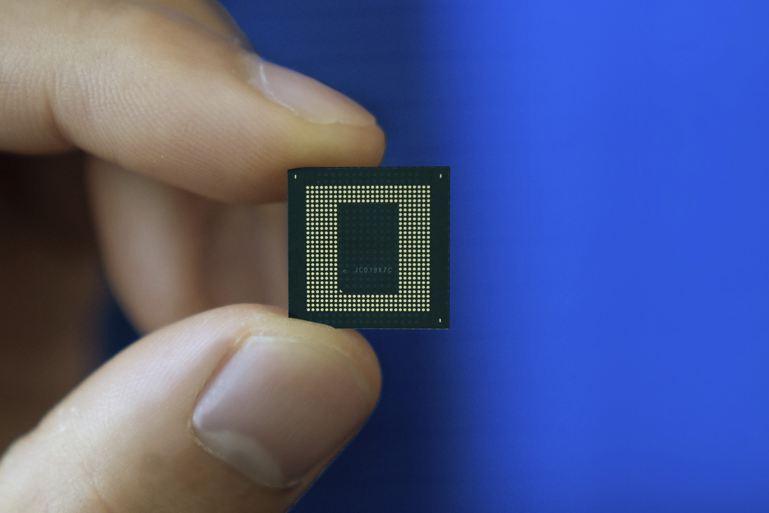 پردازنده Snapdragon 8 Gen 2 با فرکانس کمتر از حد انتظار در شیائومی 13 پرو دیده شد