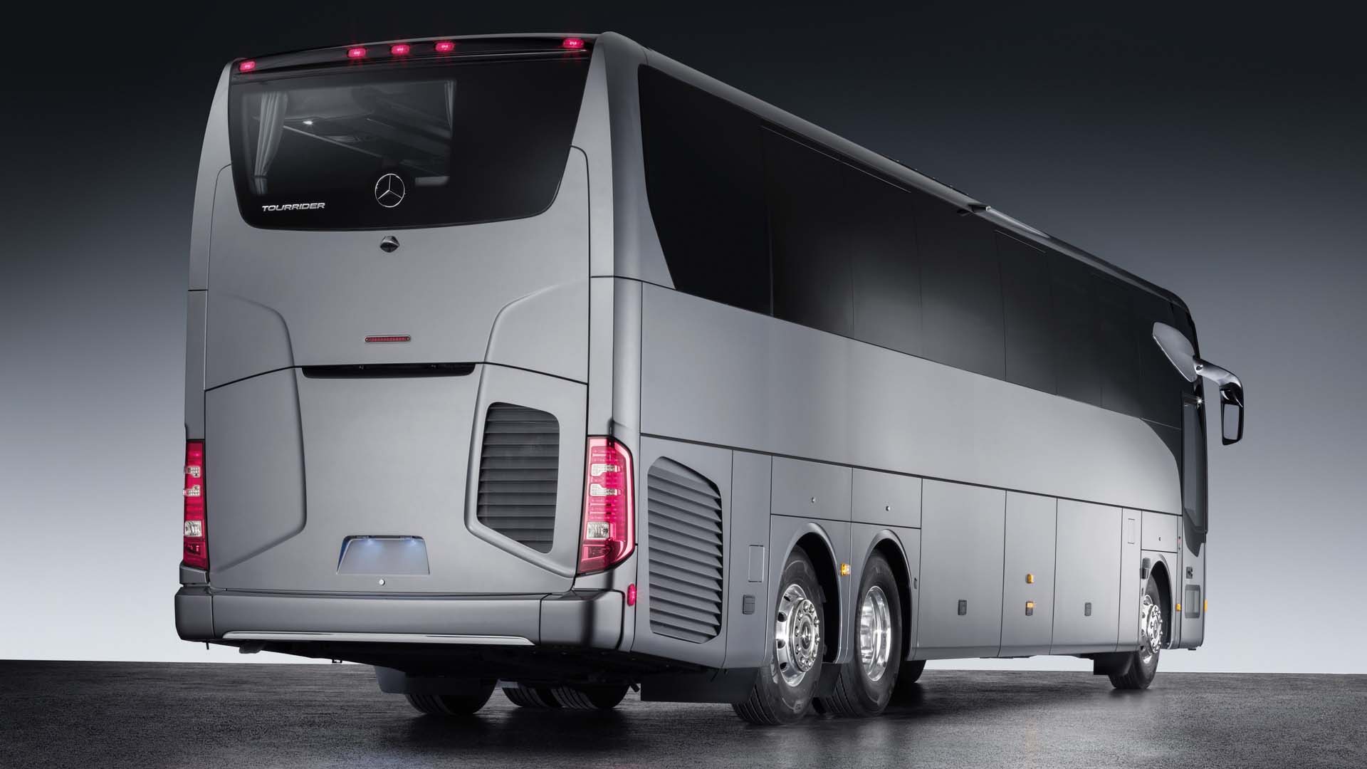 نمای سه چهارم عقب اتوبوس لوکس مرسدس بنز توررایدر / Mercedes-Benz Tourrider BUS