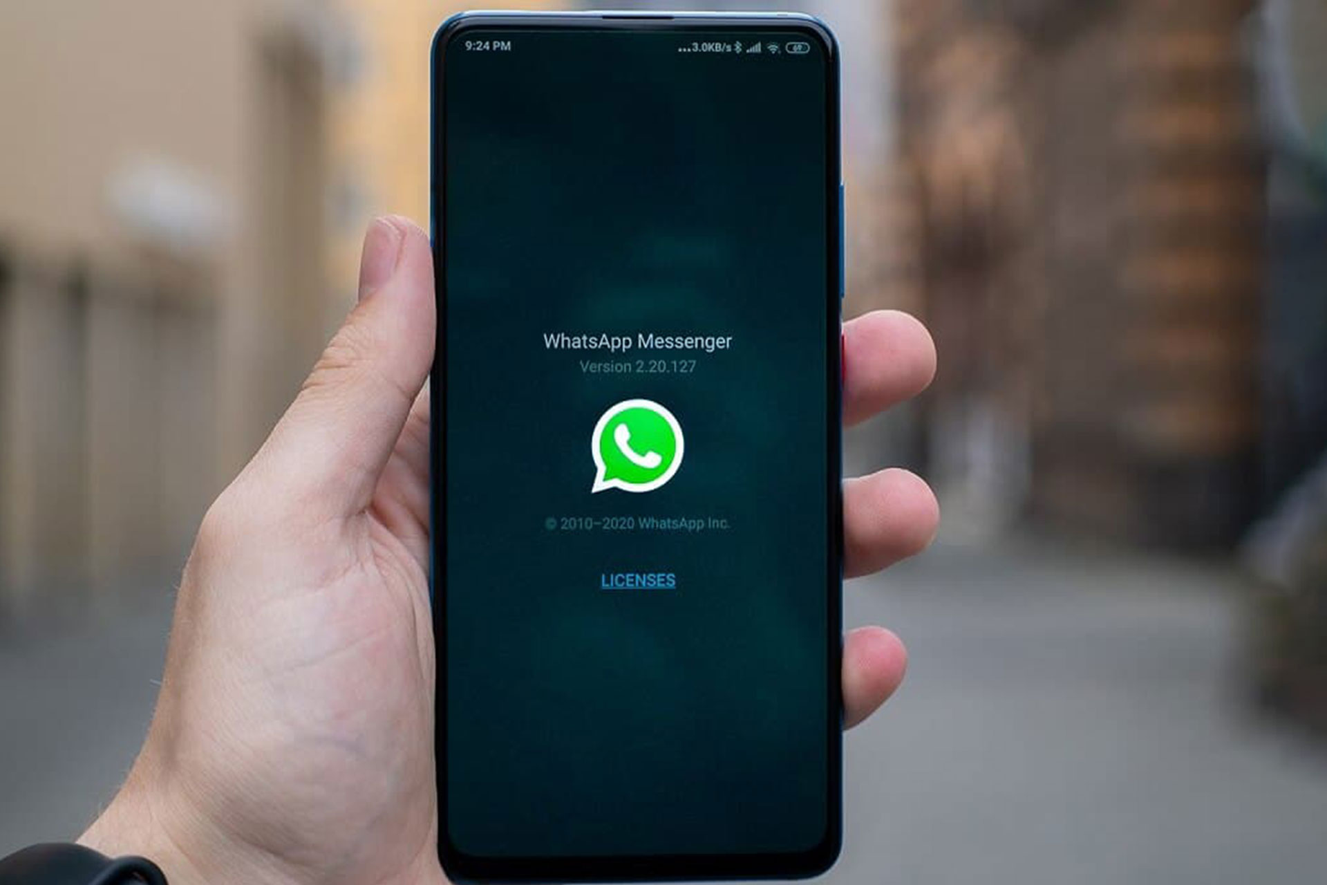 قابلیت جدید واکنش به پیامهای دریافتی واتساپ، درست کار نمیکند