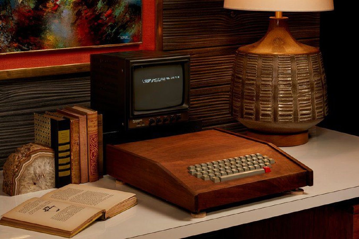 کامپیوتر Apple-I ساخته‌شده توسط استیو وزنیاک با قیمت نیم میلیون دلار به فروش رفت