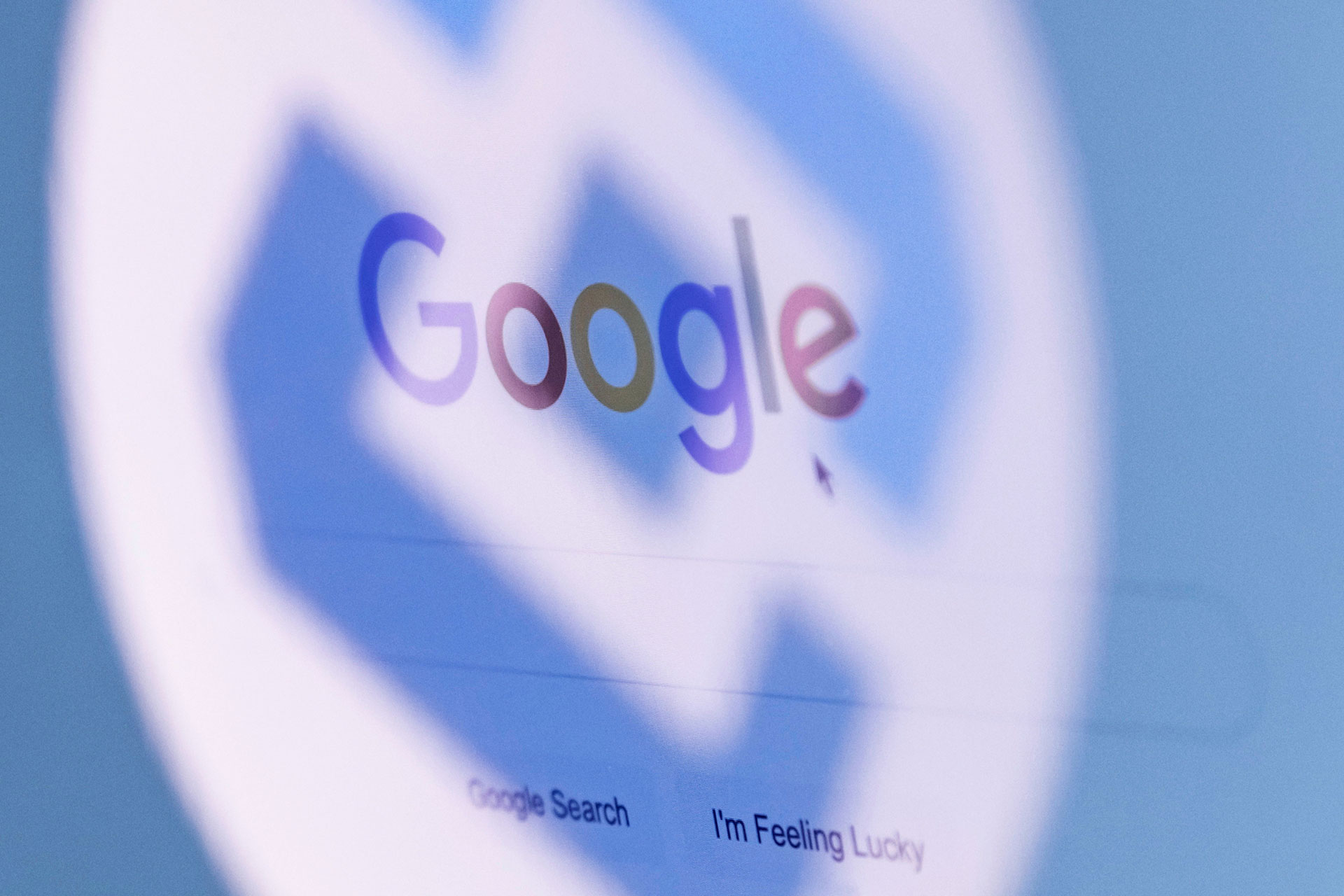 روسیه متا و گوگل را به‌دلیل حذف‌نکردن محتوای غیرقانونی جریمه کرد