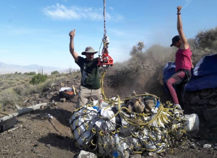 Transfer of icicle fossils by helicopter