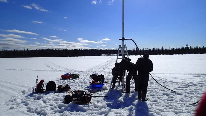 جمع آوری نمونه خاک منجمد یوکان / permafrost 