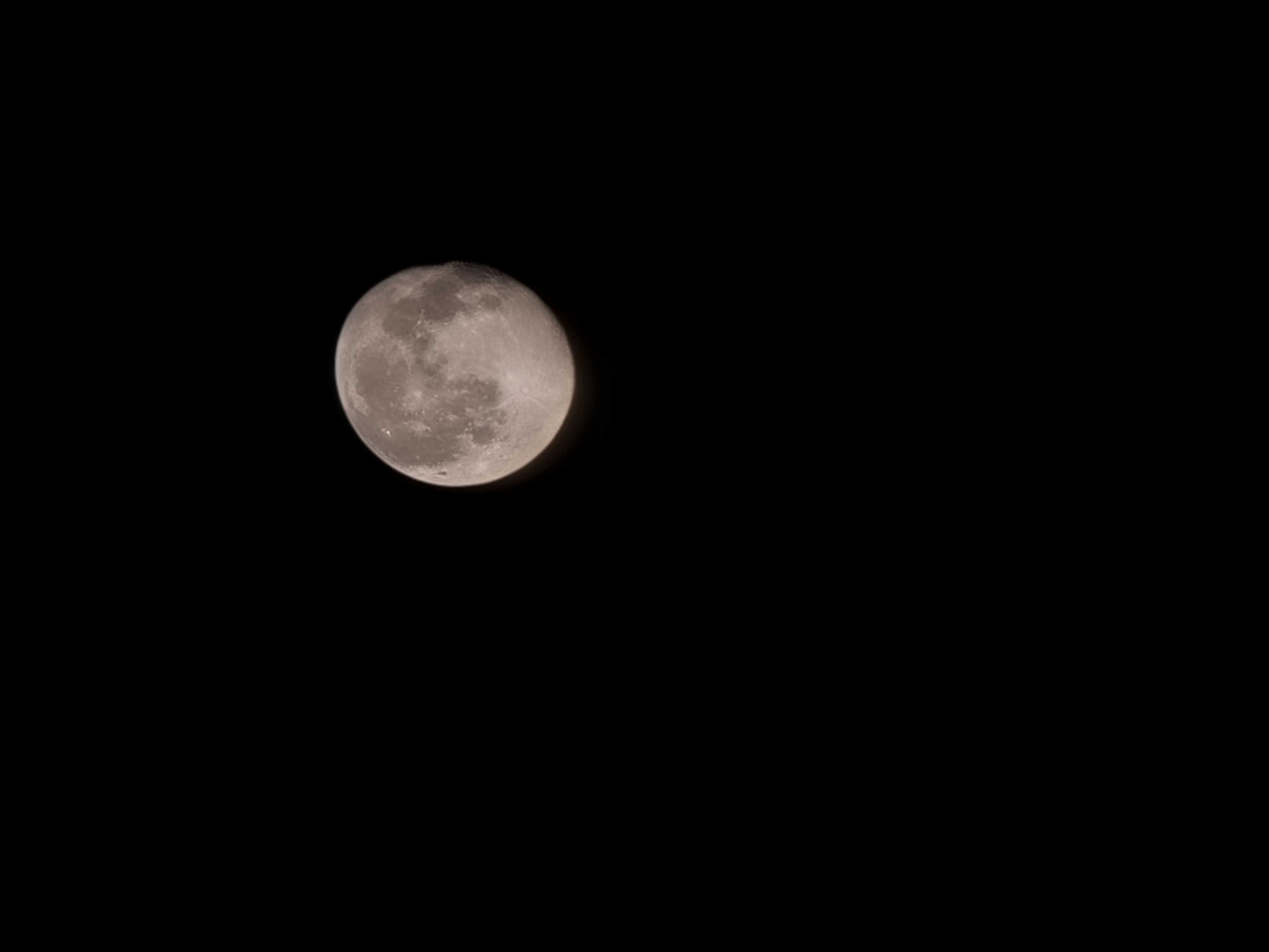 تصویر ماه با زوم ۳۰ برابری گلکسی اس ۲۱ اولترا