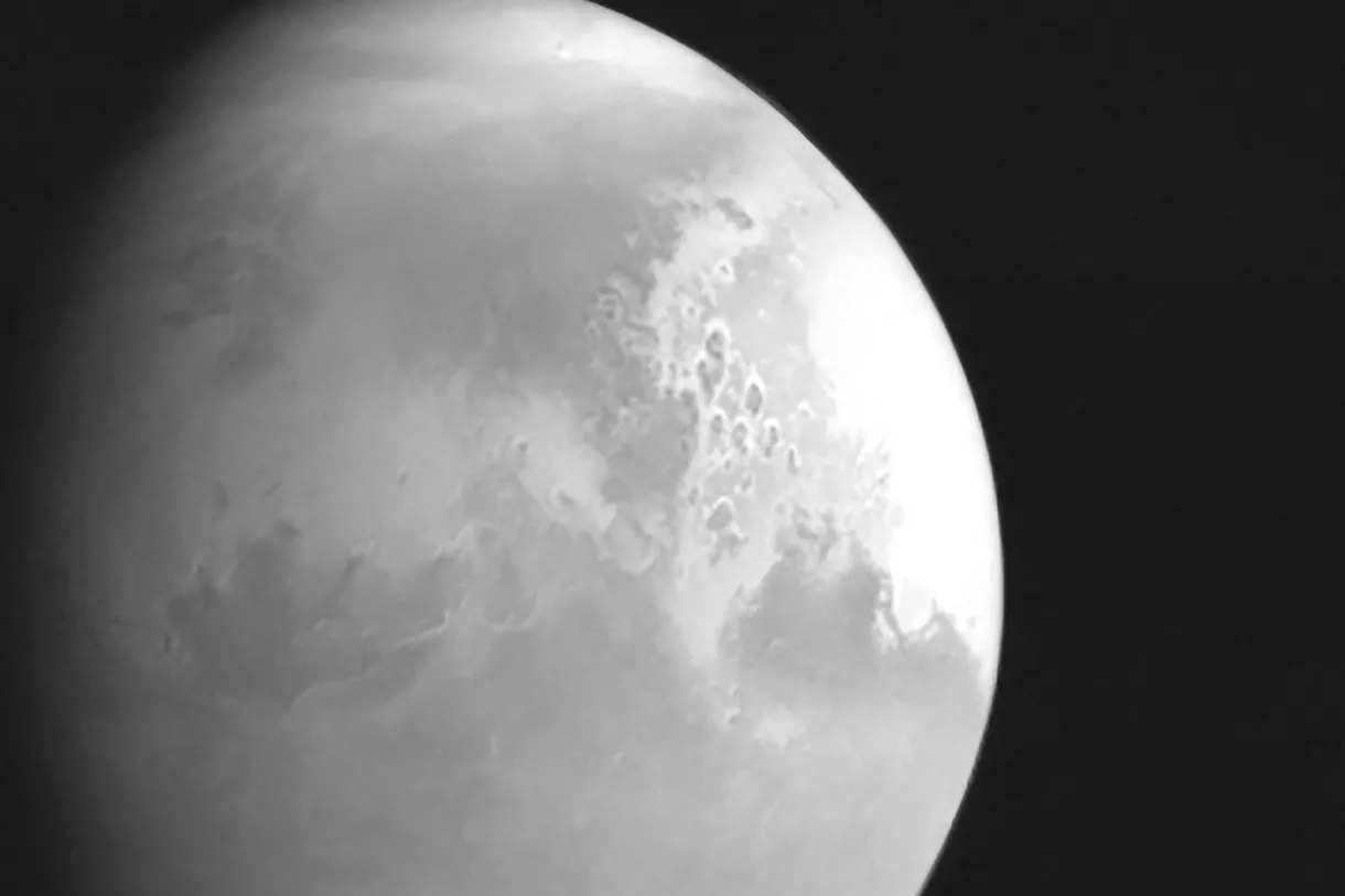 نخستین تصویر تیان ون ۱ از مریخ