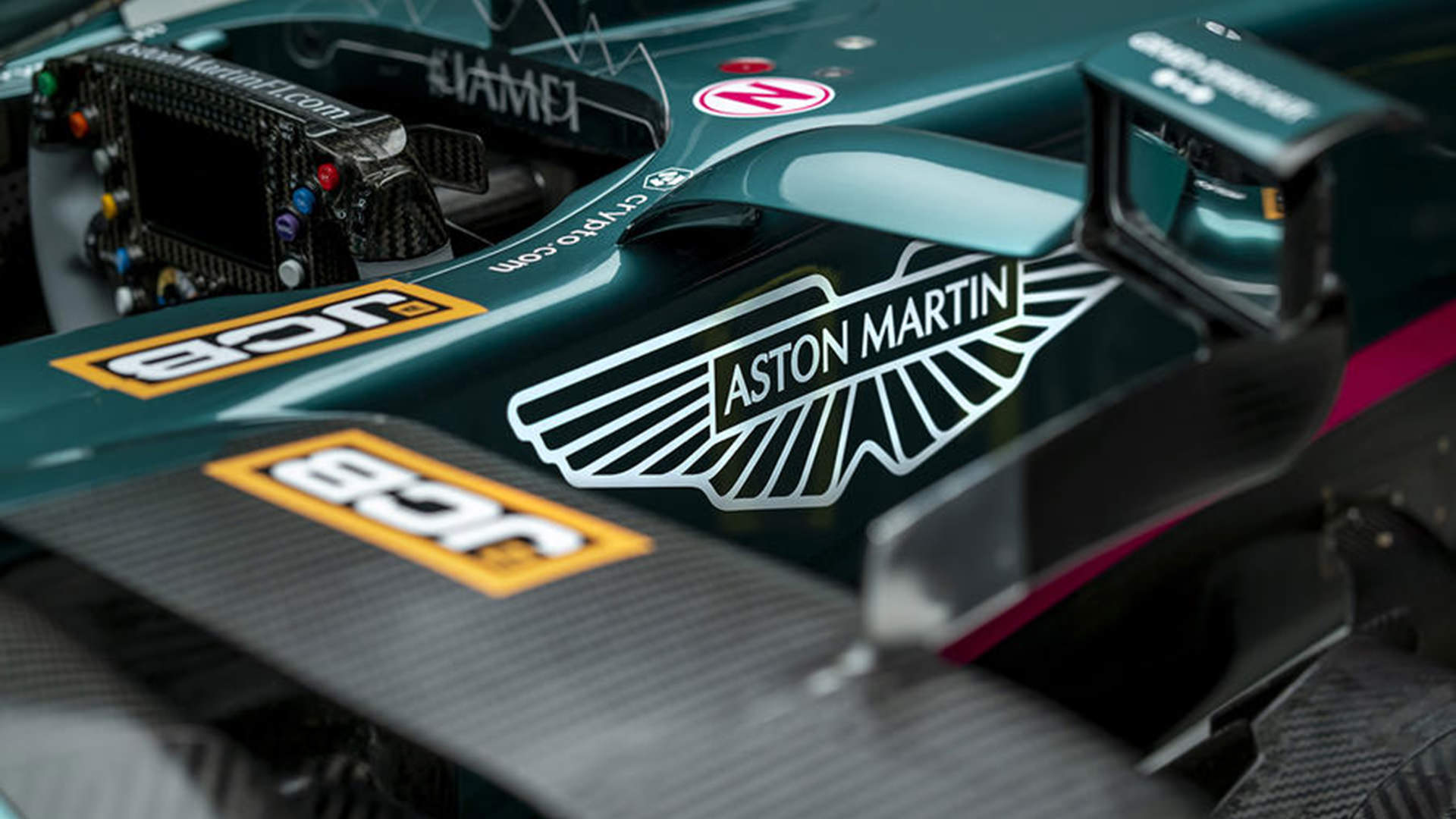 بال خودروی فرمول یک تیم استون مارتین / Aston Martin F1 2021 AMR21