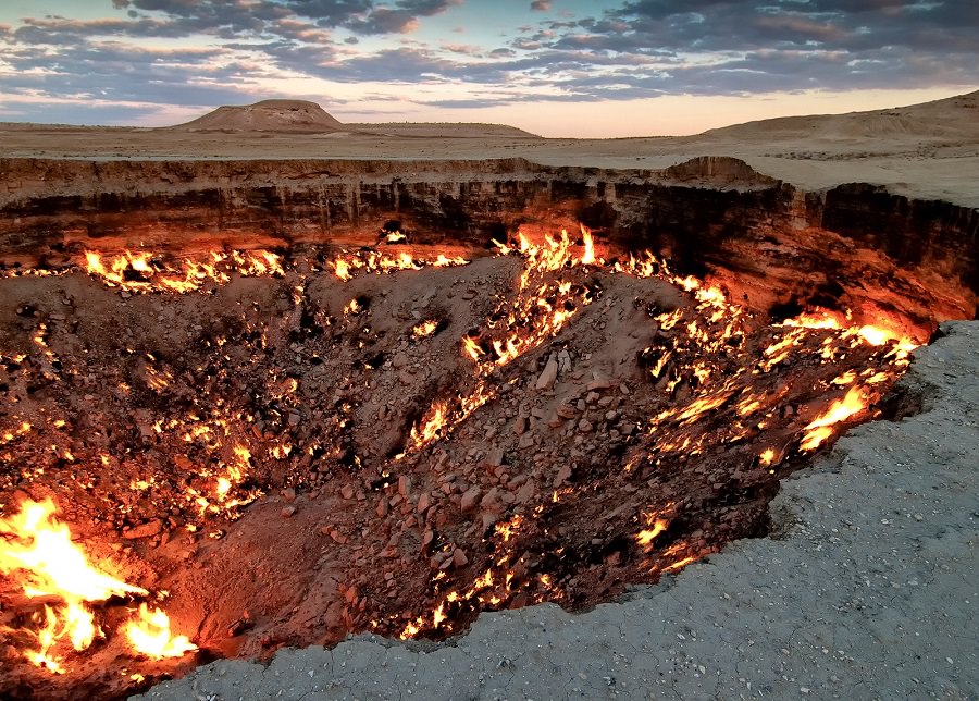 Earth Horror Facts: The Gate of Hell, Turkmenistan 