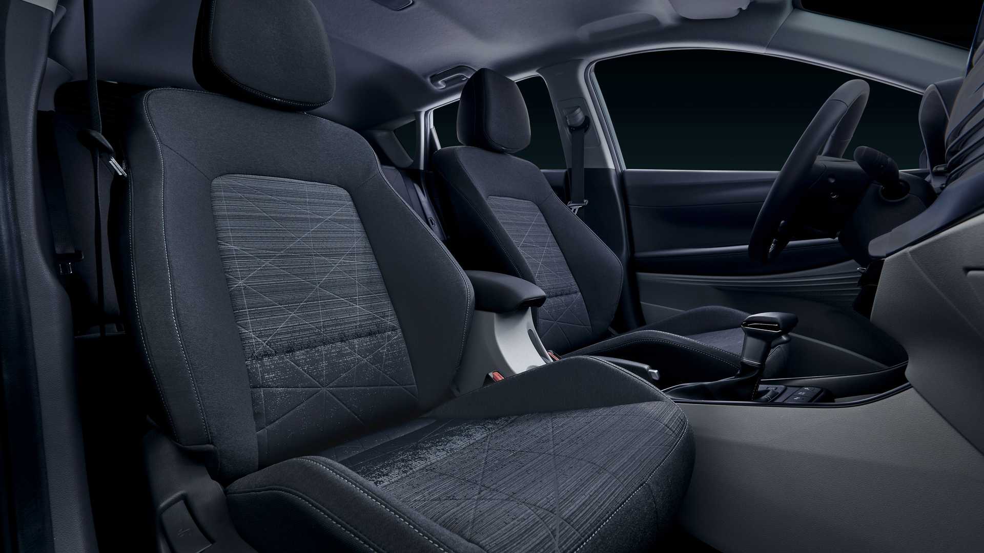 Hyundai Bayon هیوندای بایون نمای صندلی جلو
