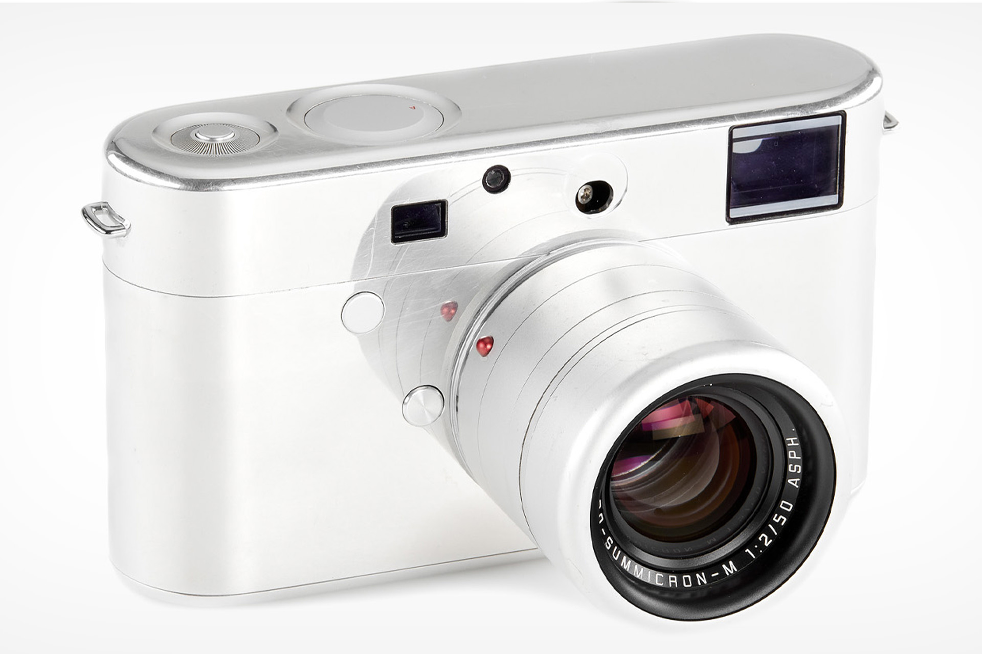 پروتوتایپ Leica M طراحی‌شده توسط جانی آیو به مزایده گذاشته می‌شود