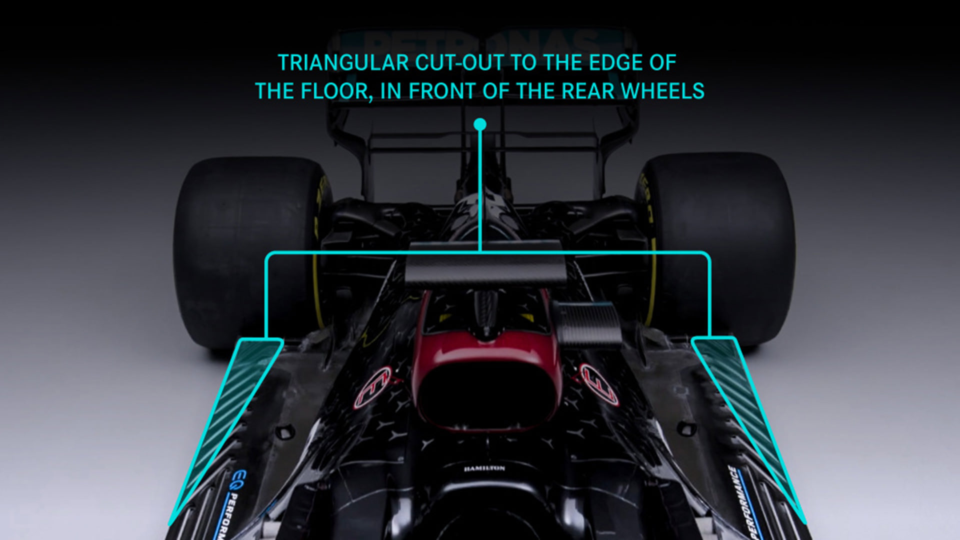 نمای جلو خودروی تیم فرمول یک مرسدس ای ام جی پتروناس / Mercedes-AMG Petronas W12 car در فصل 2021