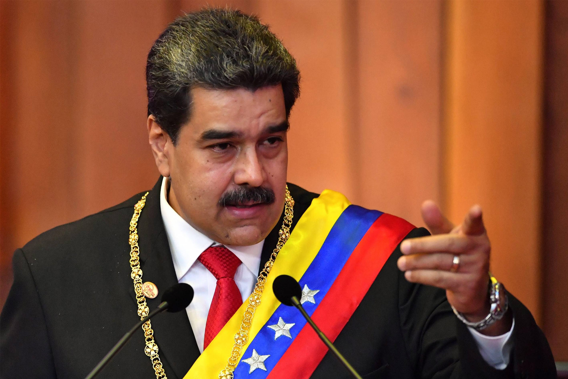 تعلیق صفحه رئیس جمهور ونزوئلا در فیسبوک به ‌دلیل ادعای کشف درمان کروناویروس