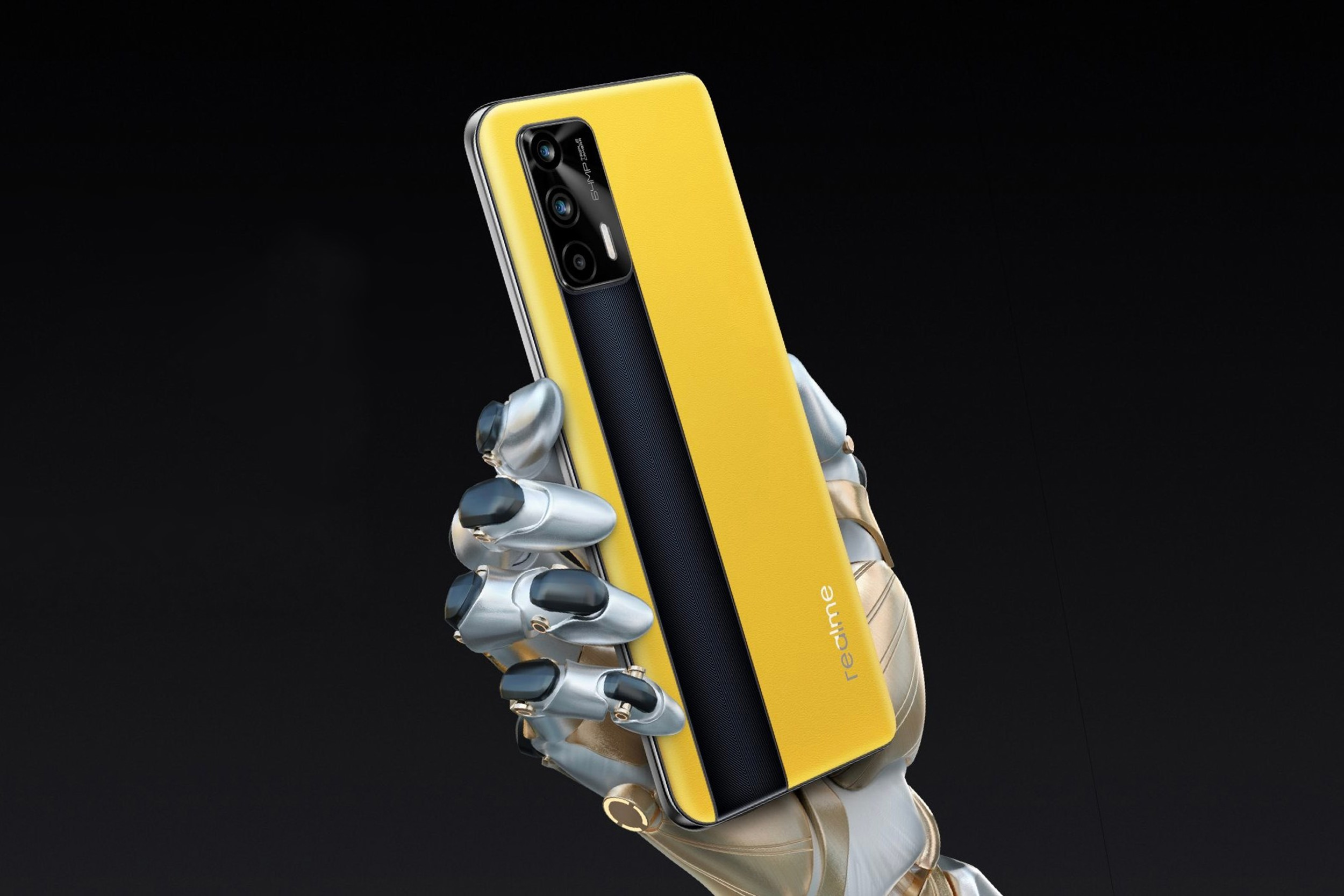 مدل زرد گوشی ریلمی جی تی / Realme GT از نمای سه رخ پشت
