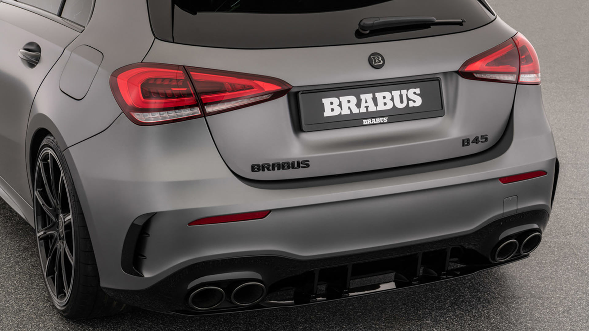 خروجی اگزوز مرسدس آ ام گ تیونینگ برابوس / Brabus Mercedes-AMG A45 S نقره ای رنگ