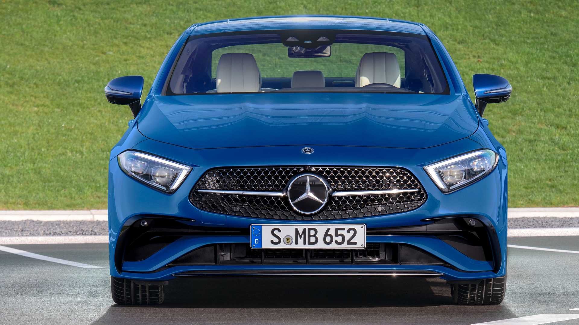 نمای روبرو  Mercedes-Benz CLS 450 مرسدس بنز سی ال اس 2022