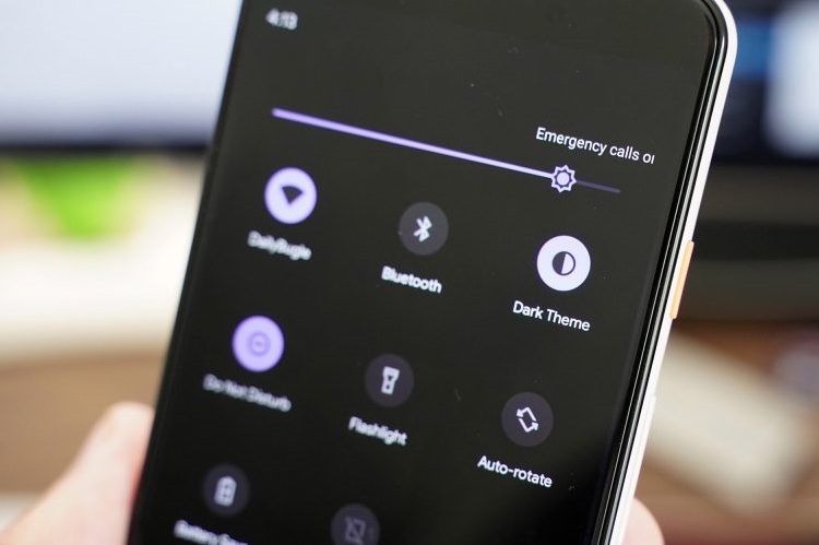 android q beta 3 dark mode 1 - افزایش مدت شارژدهی باتری در اندروید و iOS با راهکارهای ساده