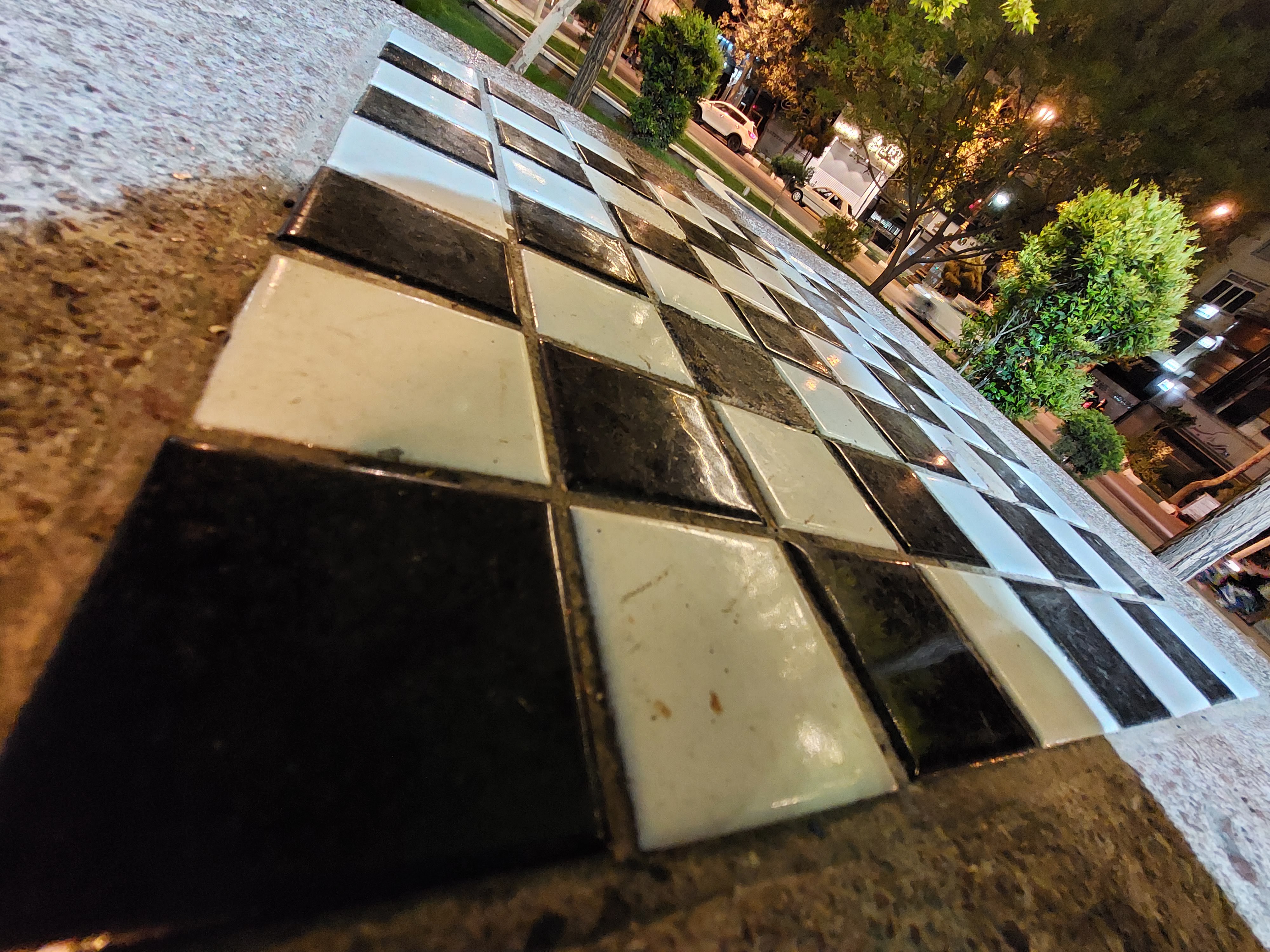Sample photo of Galaxy A52 ultraviolet camera in low light - chessboard in seven pools