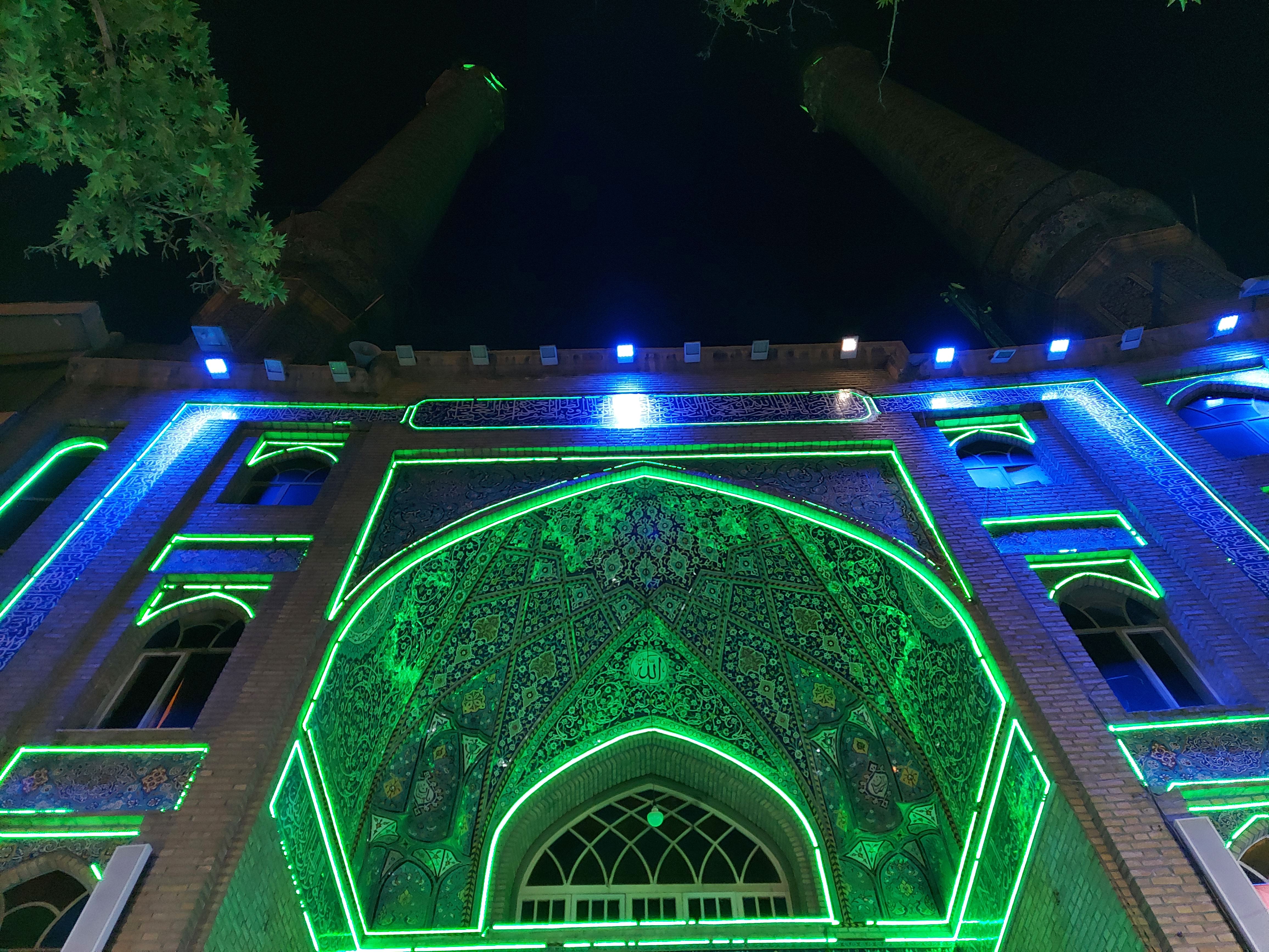 عکس نمونه دوربین واید گلکسی M51 سامسونگ در نور کم - مسجد میدان هفت حوض