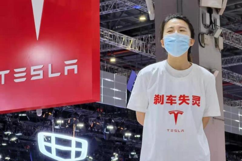 اعتراض مالک تسلا به نقص ترمز مدل ۳، نمایشگاه شانگهای را تحت تاثیر قرار داد