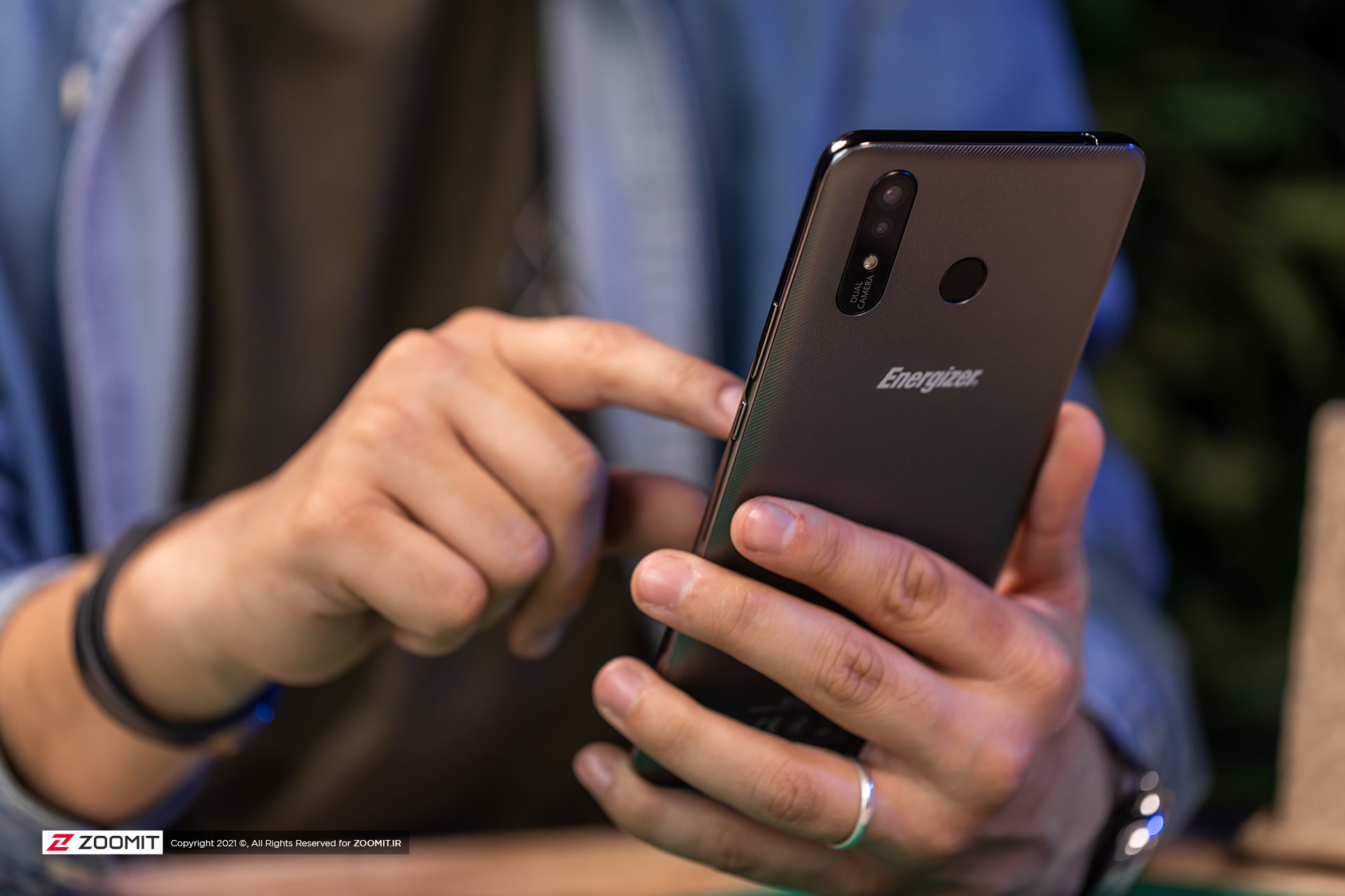 کار با گوشی انرجایزر U710s