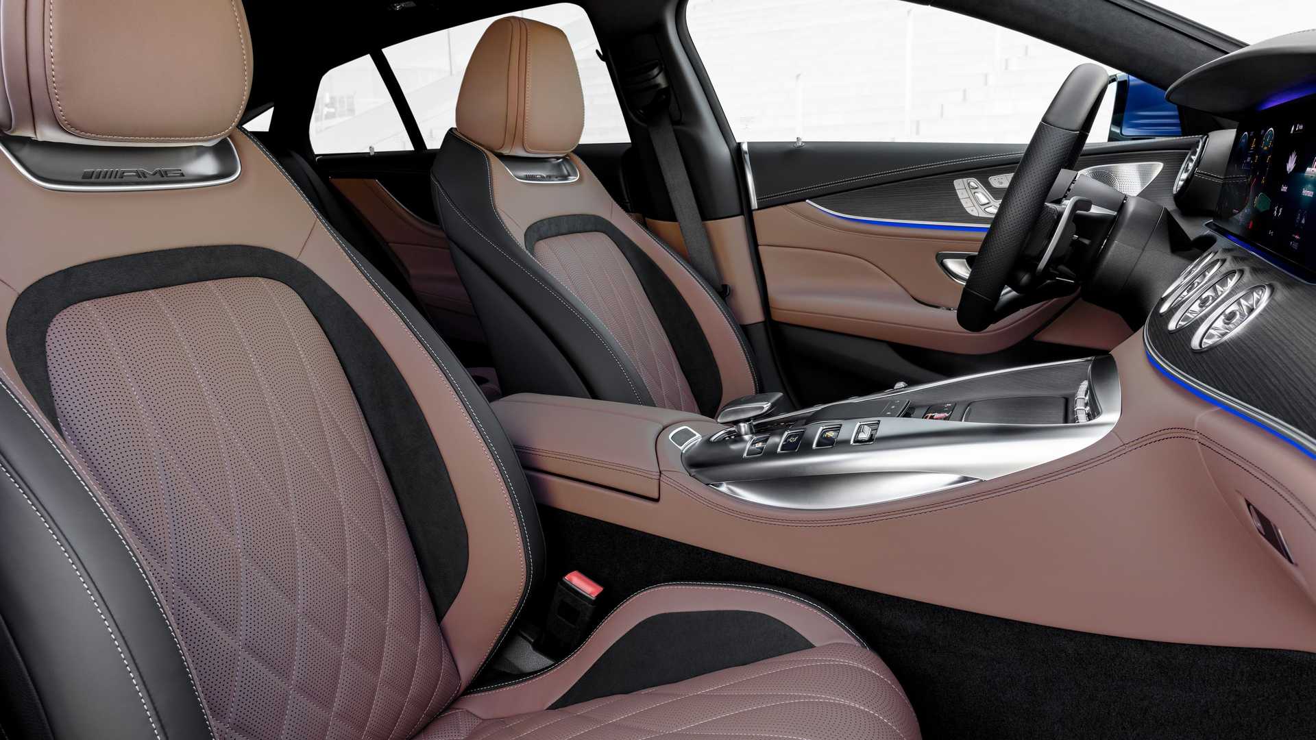 صندلی جلو مرسدس آ ام گ جی تی چهاردر / 2022 Mercedes-AMG GT 4-Door