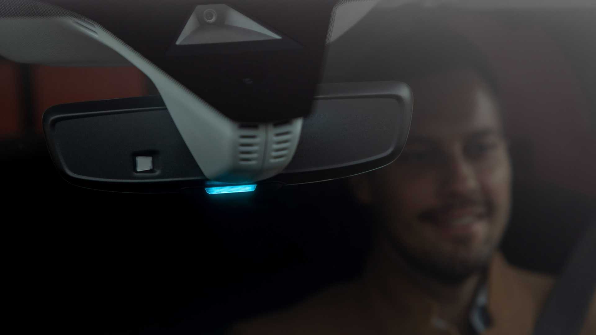 دوربین 360 درجه فیس لیفت کراس اور اوپل گرندلند 2022 / 2022 Opel Grandland crossover آبی رنگ