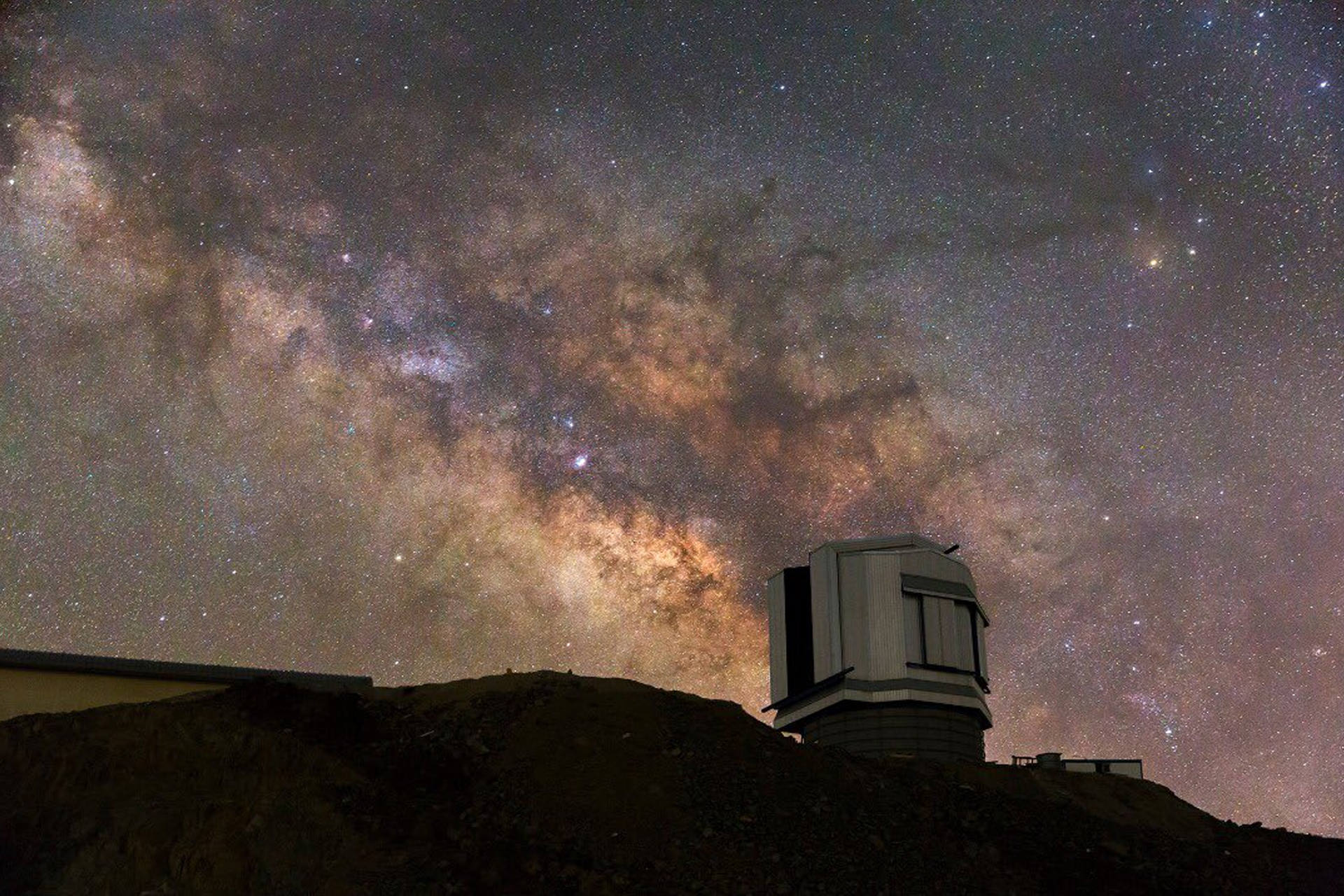 رصدخانه ملی ایران با تلسکوپ ساخت داخل افتتاح شد