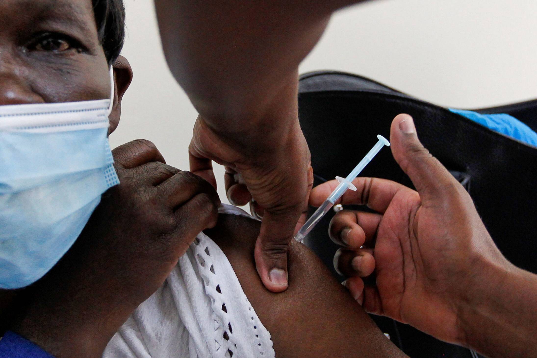مردم فقیرترین کشورها باید دو سال دیگر منتظر بمانند تا دربرابر کووید ۱۹ واکسینه شوند