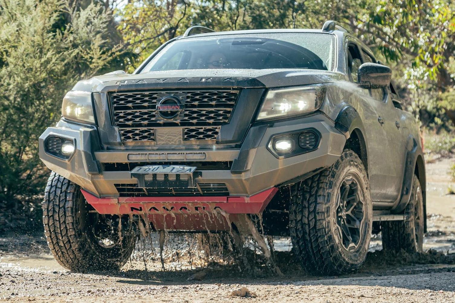 NISSAN NAVARA Pro4x Warrior نیسان ناوارا پرو 2021