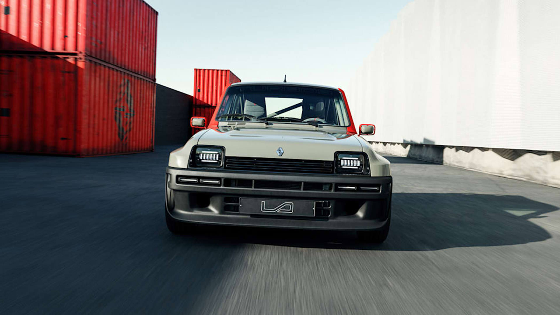 نمای جلو رنو 5 توربو 3 / Renault 5 Turbo 3