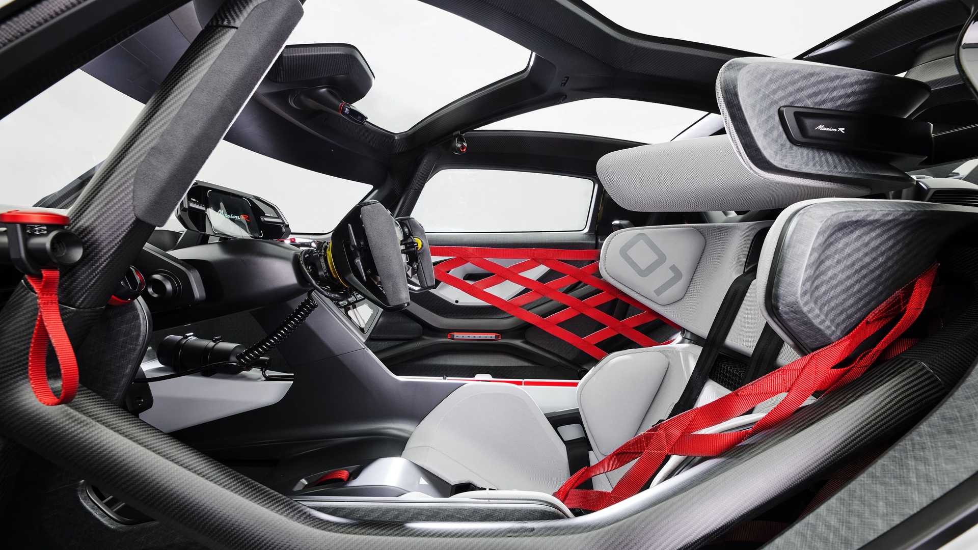 کابین و صندلی خودروی الکتریکی مفهومی پورشه میشن آر / Porsche Mission R Concept EV